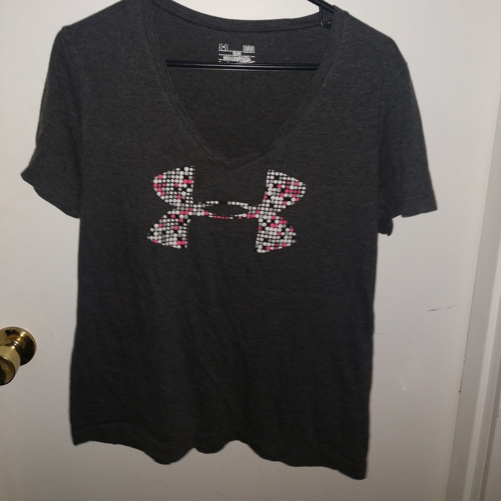 Under Armour large shirt
